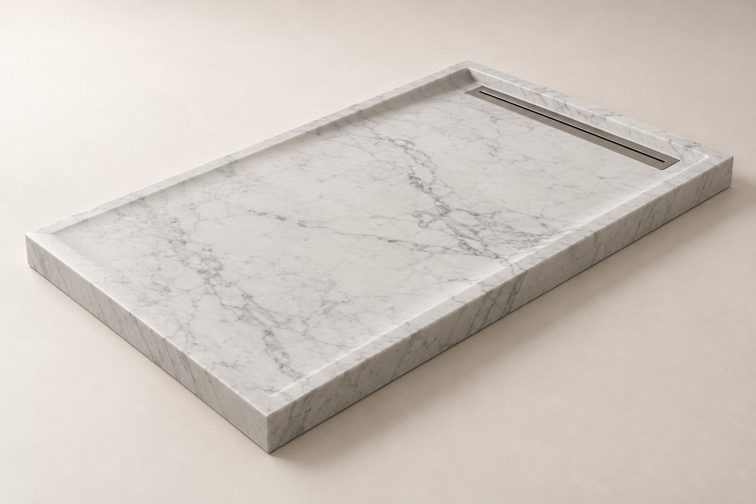 Immagine illustrativa di piatto doccia moderno: Bianco Carrara · scarico lineare